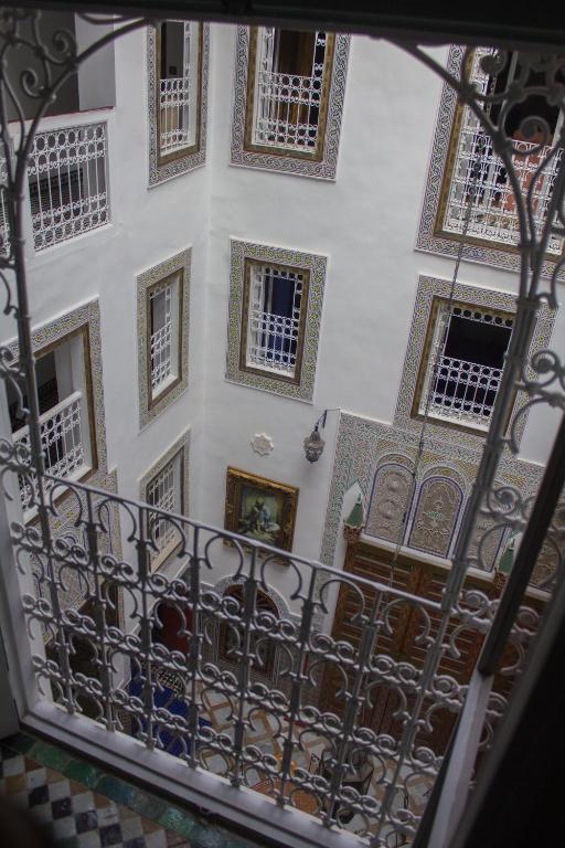 Riad Sahraui image 1