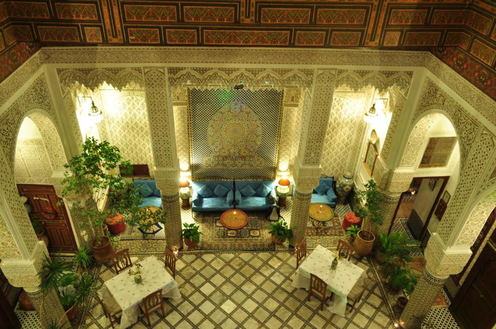 Riad Sara image 3