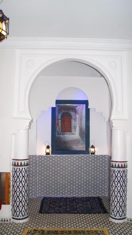 Riad Tingis image 6