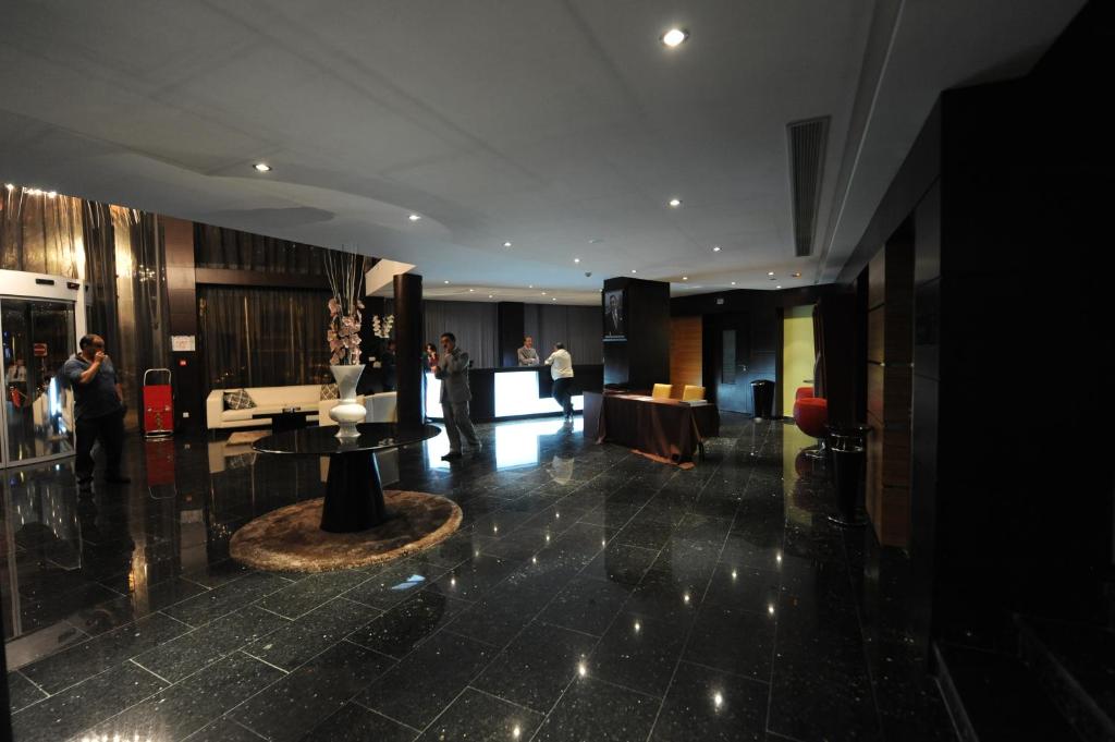 Rive Hotel image 3