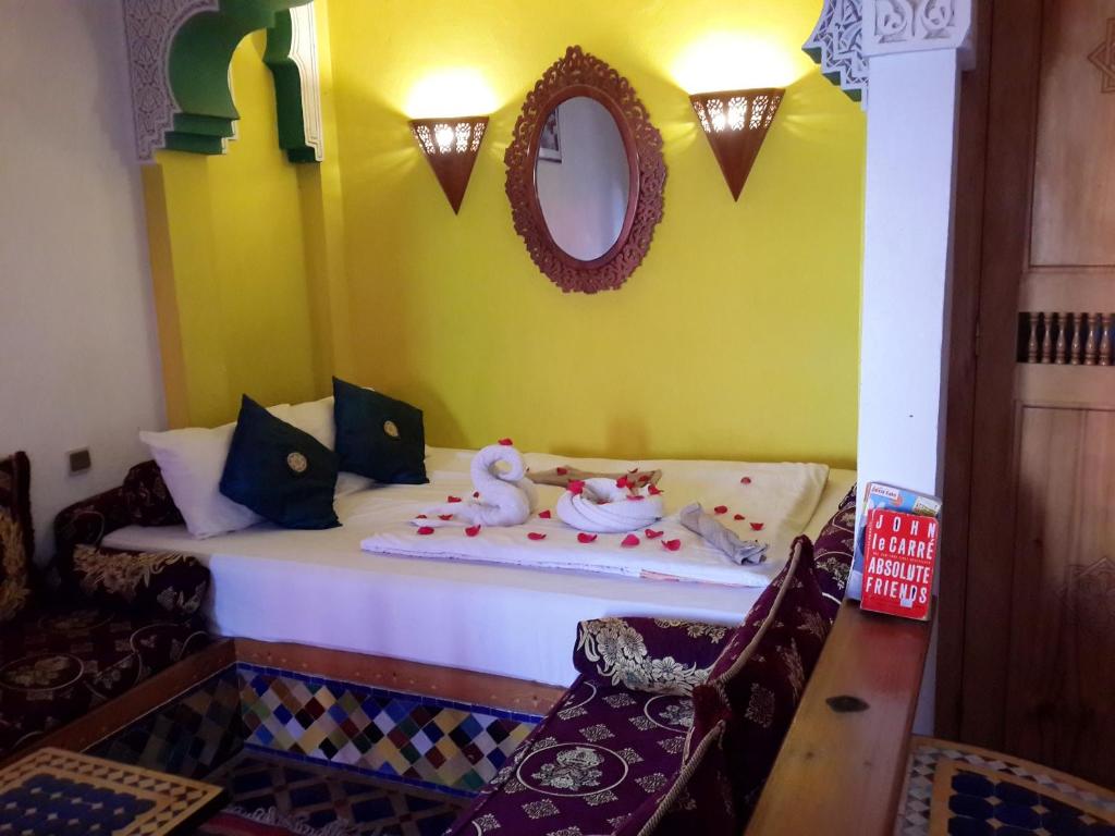 Studio in Essaouira with wonderful sea view balcony and WiFi 800 m from the beach image 3