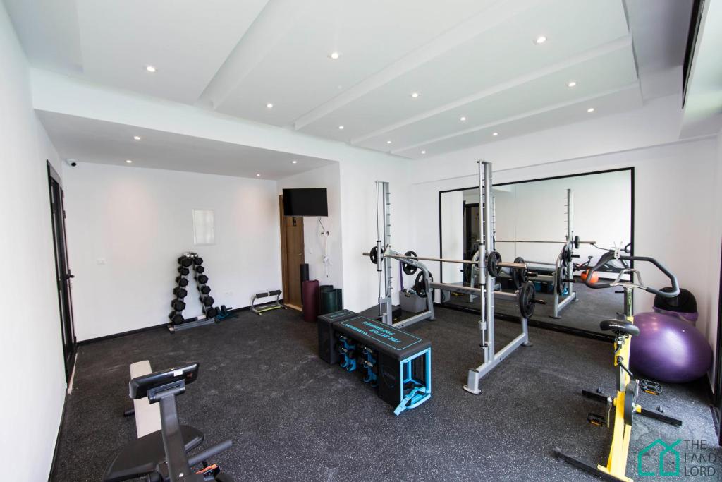 Sunset: Luxury apartments with gym in Lac 1 image 5