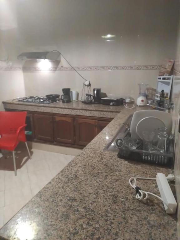 Très bel appartement dans un immeuble calme, familial et propre image 0