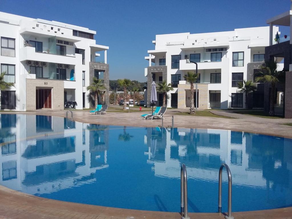 Très haut standing piscine, plage + Netflix image 3