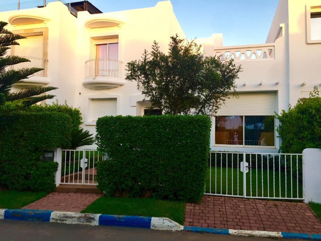 Villa with 4 bedrooms in Dar Bouazza Tamaris with private pool and enclosed garden 200 m from the beach image 7