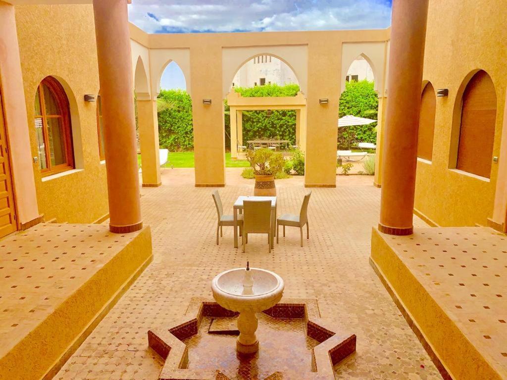 Villa with 4 bedrooms in Marrakech with wonderful mountain view private pool enclosed garden image 1