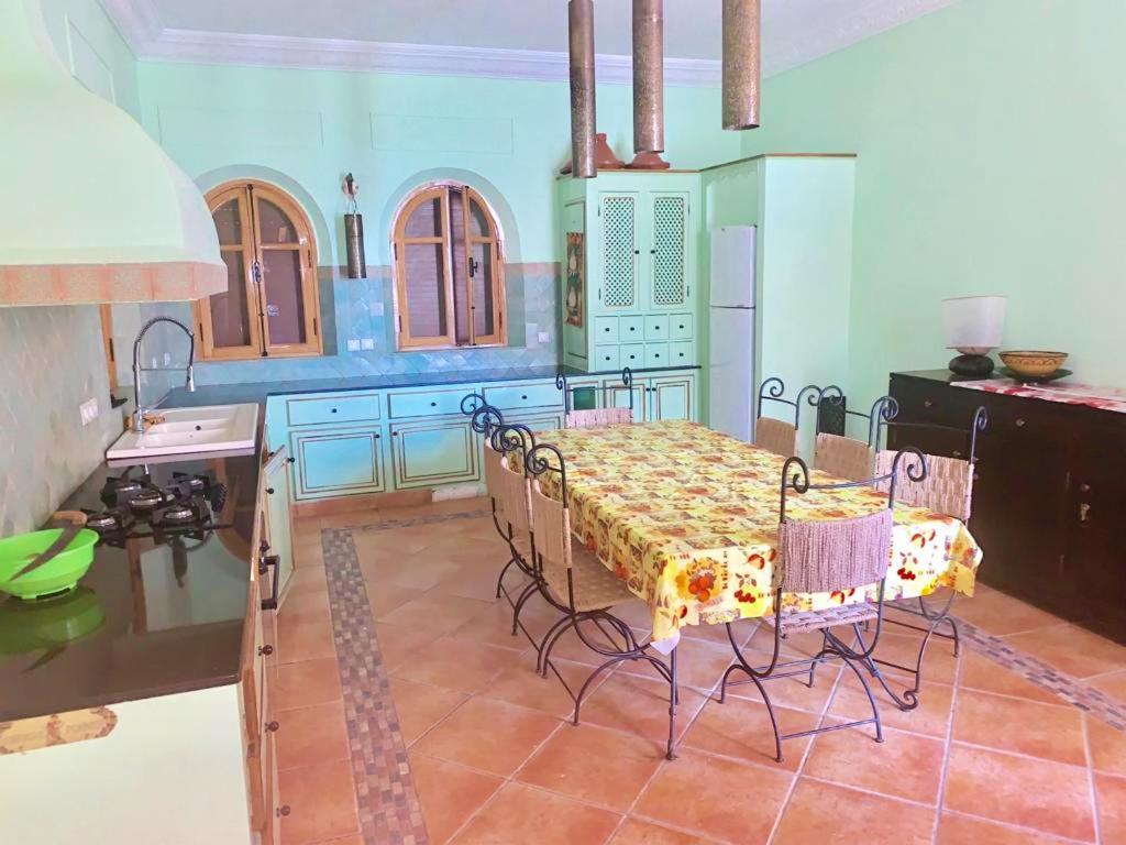 Villa with 4 bedrooms in Marrakech with wonderful mountain view private pool enclosed garden image 4