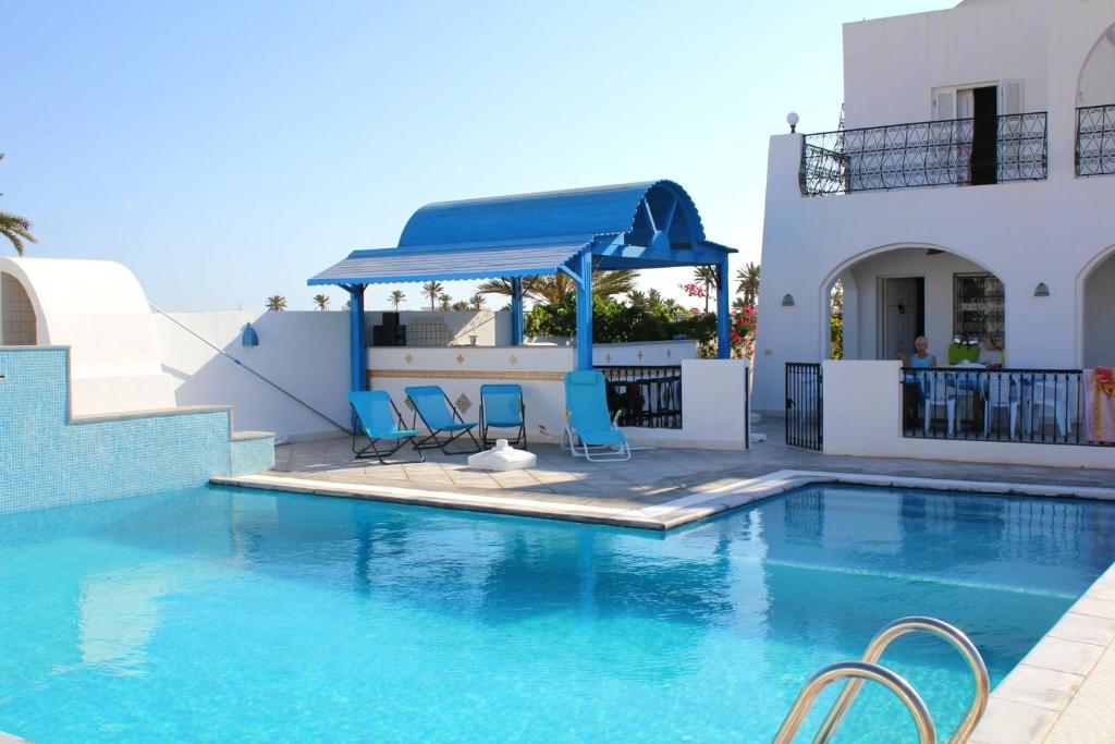 Villa with 5 bedrooms in Djerba with private pool enclosed garden and WiFi 1 km from the beach image 0