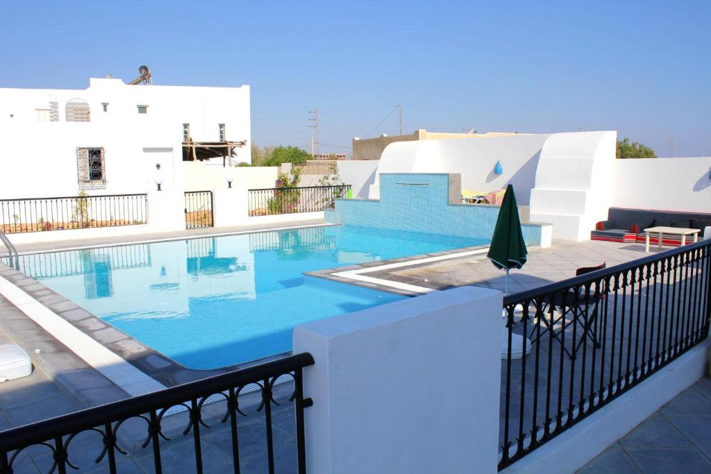 Villa with 5 bedrooms in Djerba with private pool enclosed garden and WiFi 1 km from the beach image 1