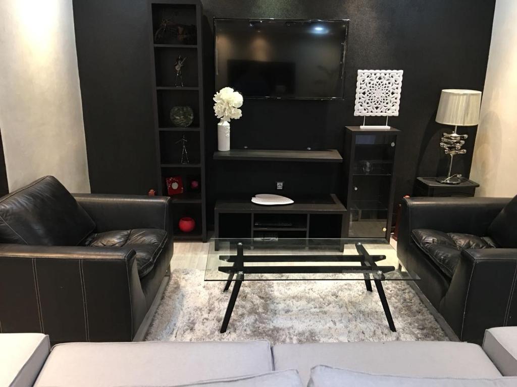 Well located apartment in Casablanca- 12 MO internet- Netflix image 1